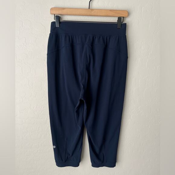 Lululemon rejuvenate crop jogger navy blue 6 - Picture 4 of 10